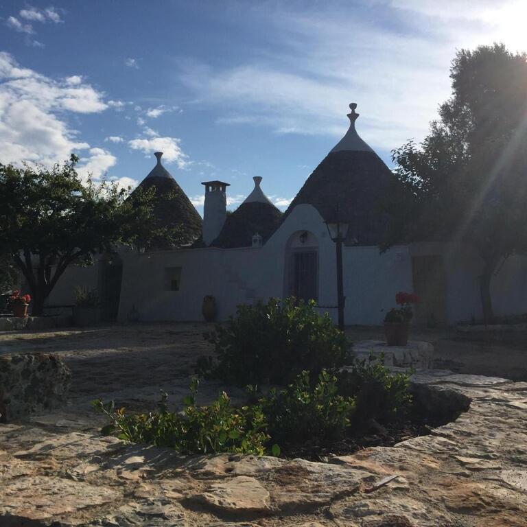 Chateaux Des Trulli San Michele Salentino Εξωτερικό φωτογραφία