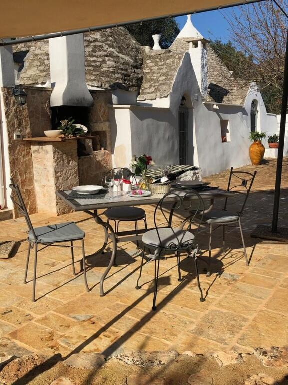 Chateaux Des Trulli San Michele Salentino Εξωτερικό φωτογραφία